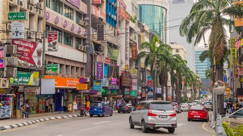 A Batalha de Bukit Bintang: Uma História Inusitada de Resistência Cultural em Kuala Lumpur